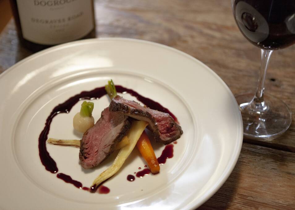 Filet de boeuf, carrot, parsnip, turnip, caramelised Pyrenees red wine jus, with 2017 Degraves Road Shiraz