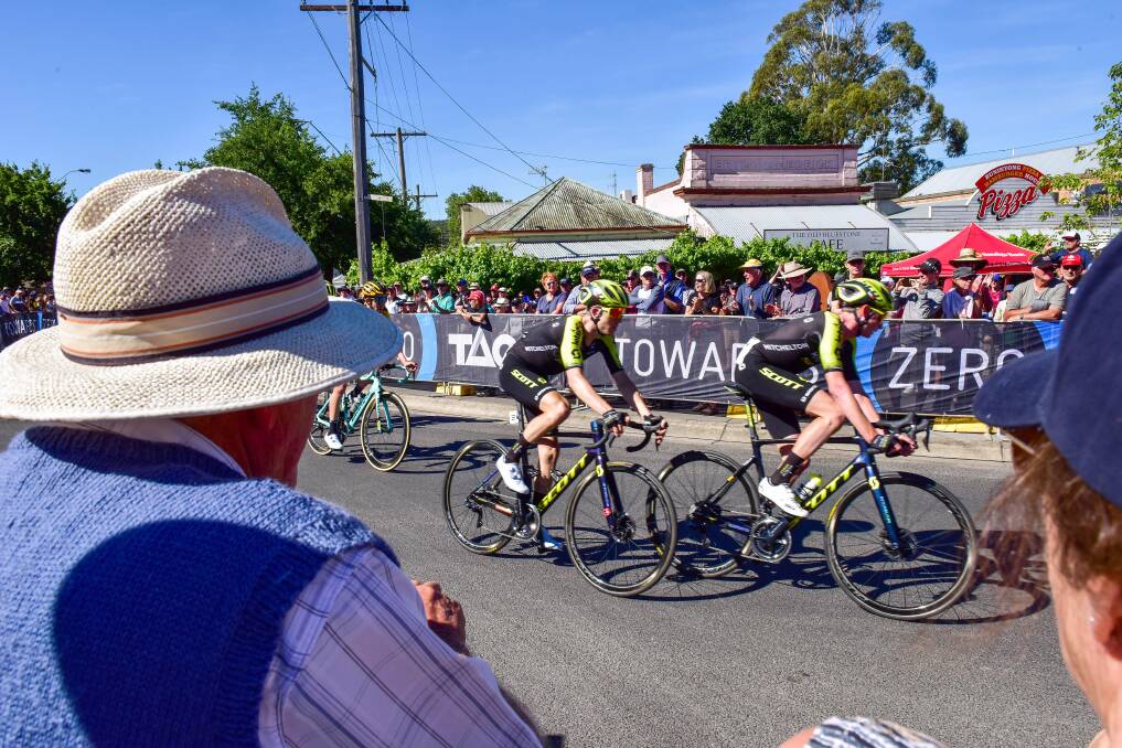 Pace: Cyclists hit the final lap on Sunday. Picture: Brendan McCarthy