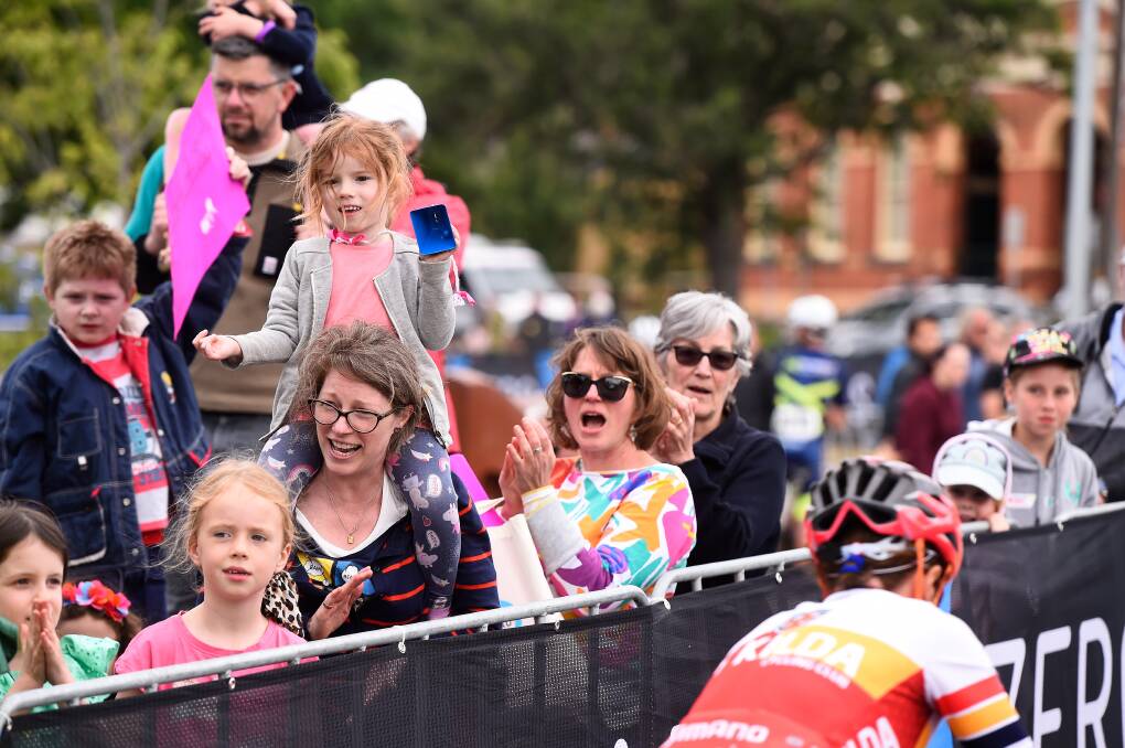 Coming back strong: Crowds cheer on cyclists at the 2020 RoadNats. File photo/Adam Trafford