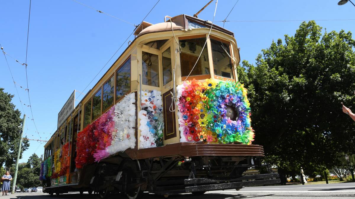Special tram arrives for Begonia Festival