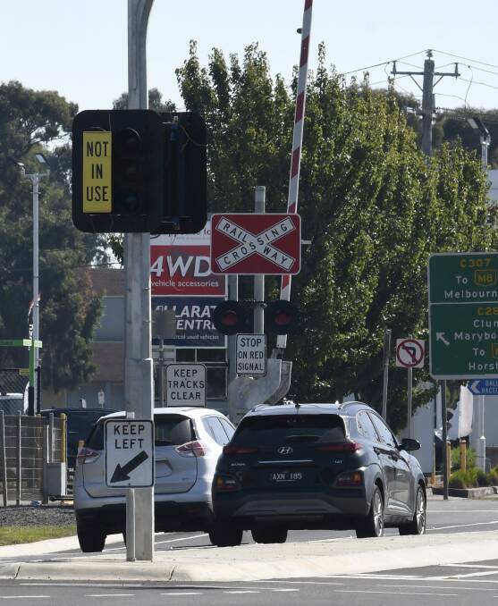 New traffic lights on Gillies Street in Wendouree. Picture: Lachlan Bence
