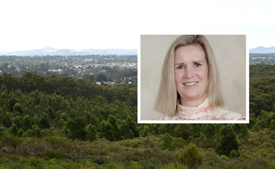 Police are searching bushland in Ballarat East, Canadian, and Buninyong for missing woman Samantha Murphy. Picture by Adam Trafford/inset from Victoria Police Media