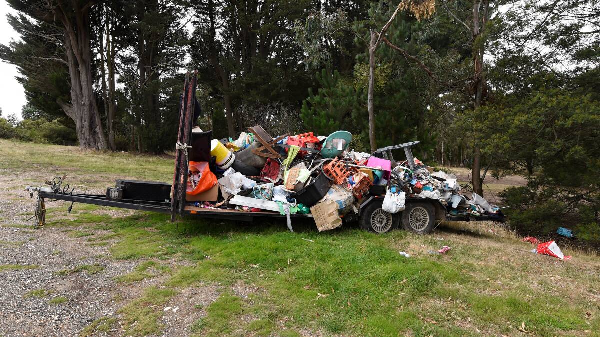 Council will 'look to prosecute' after trailer-load of rubbish abandoned on street