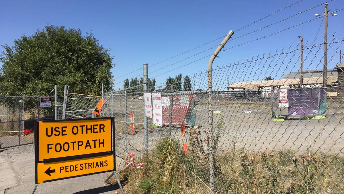 Closed: One entry to the good shed car park at Ballarat Station is closed off, as both the Ballarat Line Upgrade and Ballarat Station Precinct Redevelopment go ahead. 