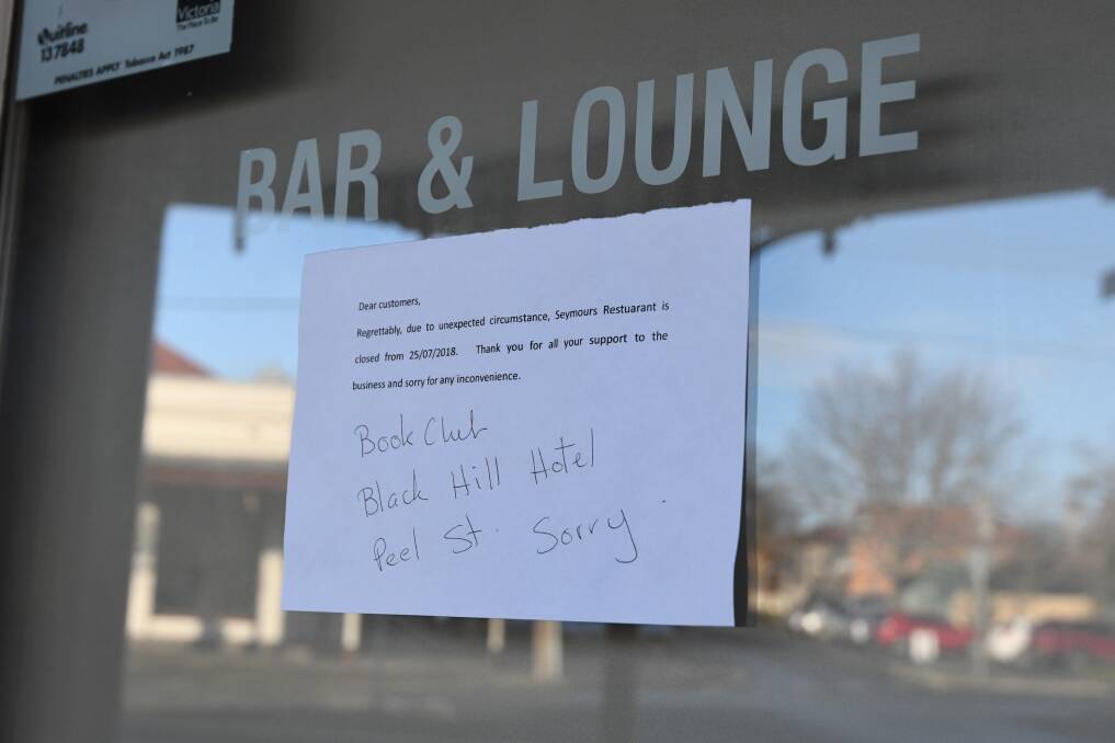 A note on the door of the Seymours on Lydiard restaurant. Picture: Lachlan Bence