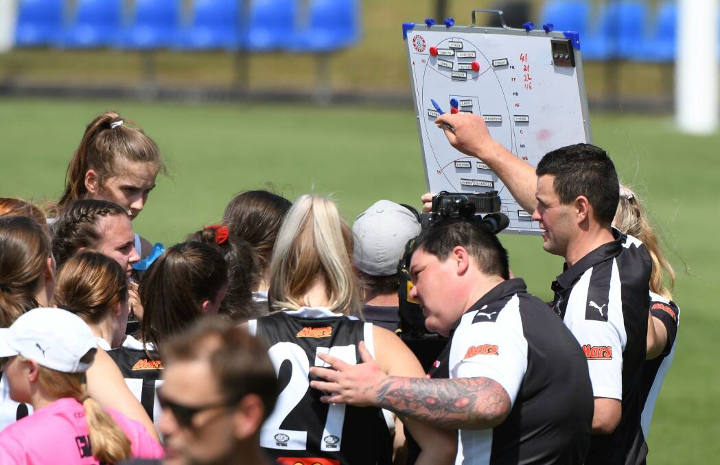 GAMEPLAN: Coach Rhys Cahir looks to right the ship in Saturday's game against Dandenong. Picture: Lachlan Bence.