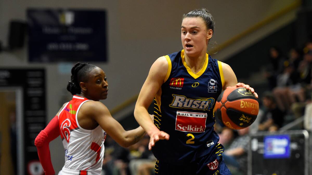 VERSITILE : Laura Taylor played a strong game, scoring 26 points and grabbing 15 rebounds. Picture: Adam Trafford.