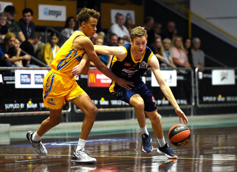 DRIVE: Sam Short attacks the hoop for the Ballarat Miners. Picture: Adam Trafford.