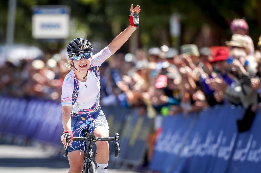 WINNER: Sarah Gigante as she crosses the line in to take out top spot in the Women's Elite Road Race in 2019. Picture: Dylan Burns.