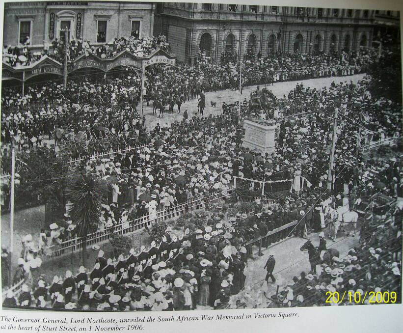 Opening: A huge crowd turned out for the dedication in 1906.
