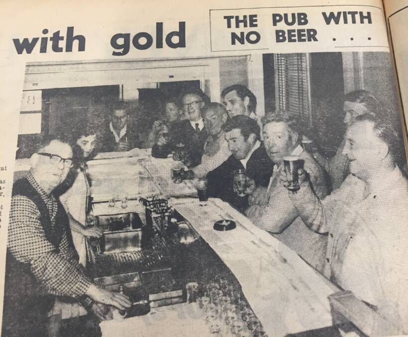 Last drinks: patrons salute Don Sanotti and his wife as the pub closes, 1968.