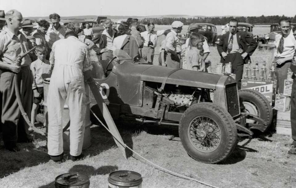 Refueling the Ted Gray Alfa Ford V8 special at the Ballarat Airfield circuit in 1947. Picture and caption: speedwayandroadracehistory.com