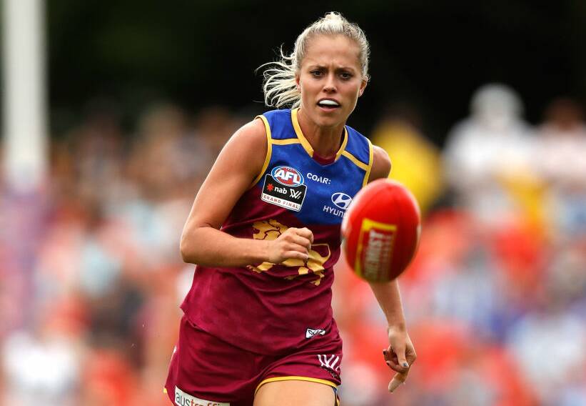 SIGNED: Kaitlyn Ashmore tracks the ball in the maiden AFL Women's grand final against Adelaide. Picture: Getty Images 