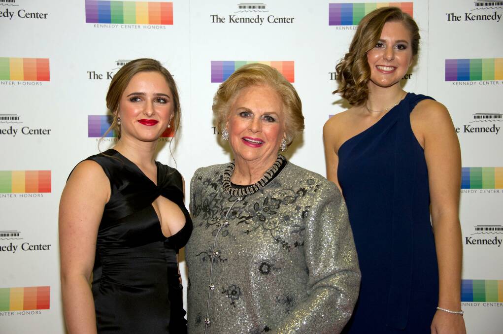 Jacqueline Mars, centre, and her granddaughters, Graysen Airth, left, and Katherine Burgstahler, right. Picture: ALAMY