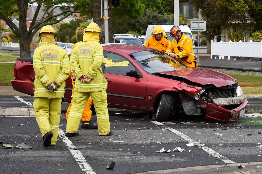 Woman taken to hospital following crash in Ballarat East