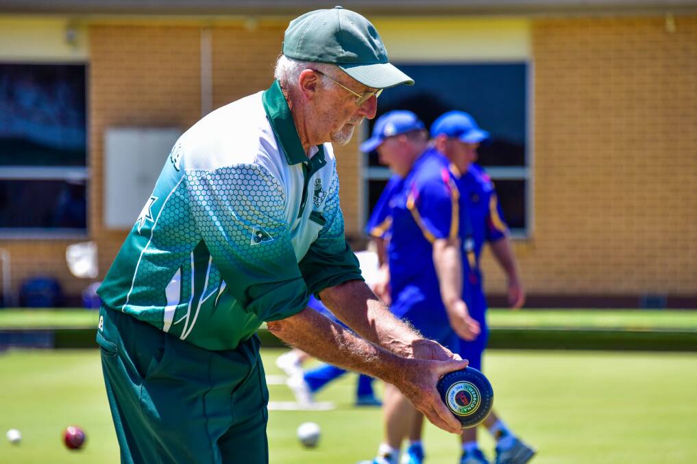 TOUGH DAY: Webbcona's Frank Clark lines up a shot in the round 13 battle with Eastern Park. Picture: Brendan McCarthy.