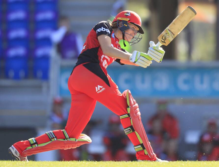 BIG PLAY: Melbourne Renegades captain Amy Satterthwaite, who also skippers New Zealand, is set to lead exciting Women's Big Bash League action to Ballarat for the first time. Picture: AAP