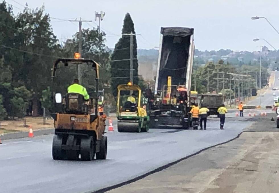 SEAL OF APPROVAL: Work crews resurfaced a 640m patch of Norman Street Wendouree on Monday, part of a $333 million state wide regional roads maintenance blitz. Picture: Greg Gliddon 
