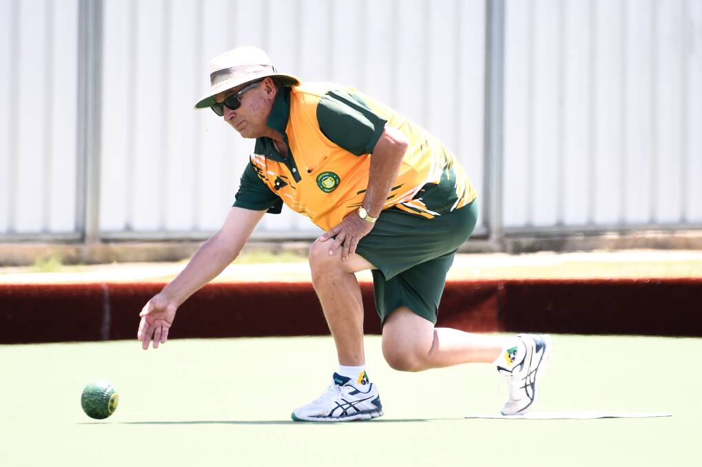 Graeme Nicholson of Buninyong bowls against Creswick on Saturday. Picture by Adam Trafford 