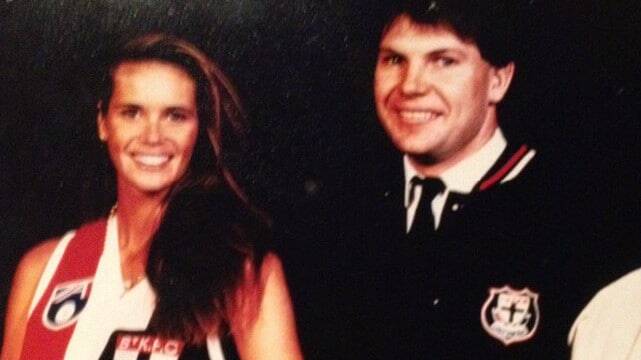 That infamous photo with Elle MacPherson