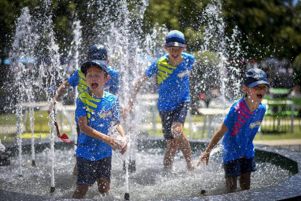 Tennis hot shots keeping cool as the heat is turned up across the state.