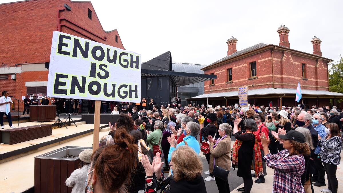Hundreds turn out in Ballarat to fight for women's justice