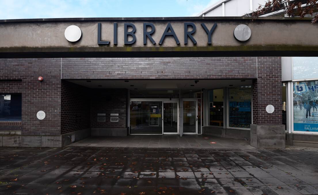 The entrance of the Ballarat Library on Doveton Street