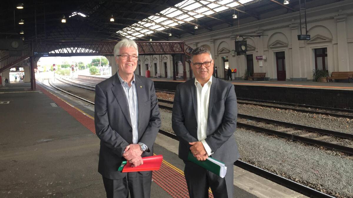 Acting V/Line CEO Gary Liddle and the Department of Transport's Nick Foa 