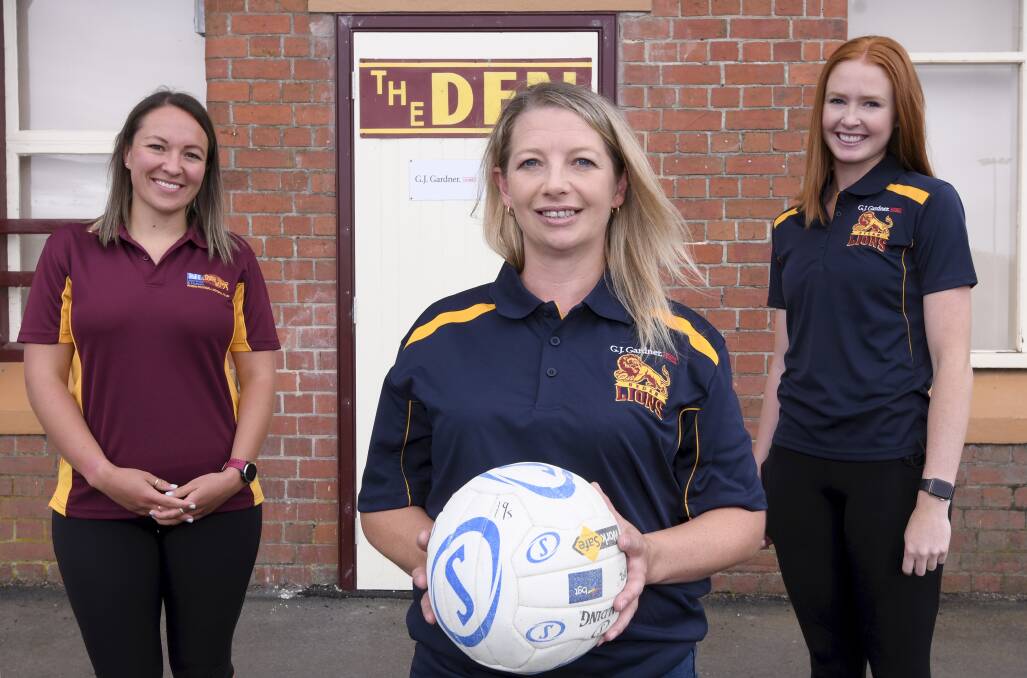 STOCKED UP: New Redan senior coach Karinna Knowles (centre) with Ruby Parry (left) and Ashlee Smith. Picture: Lachlan Bence