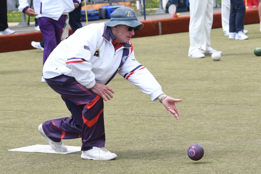 SOLID EFFORT: Central Wendouree's Len Vincent bowled third under skipper Col Wright in his club's two-shot victory over Creswick.