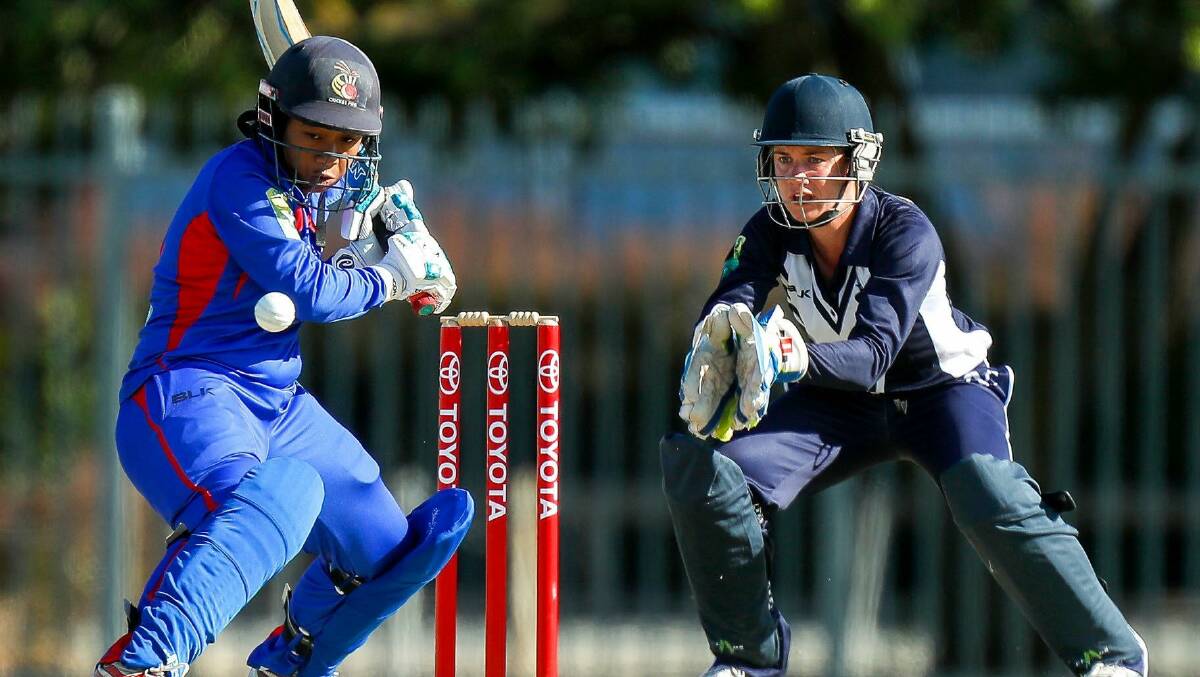 GOOD BALL: Emma Lynch wicket keeping for Victoria, Picture: Cricket Australia