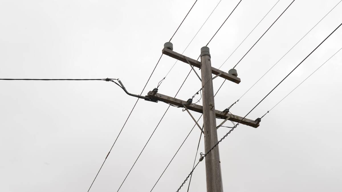 Power outage not so sweet in Ballan after truck hits power pole