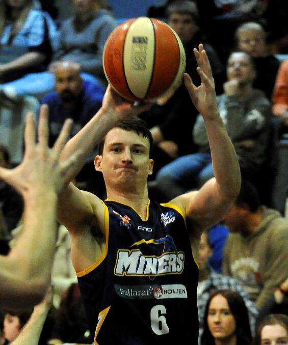Shaun Bruce returns to NBL with one-year contract