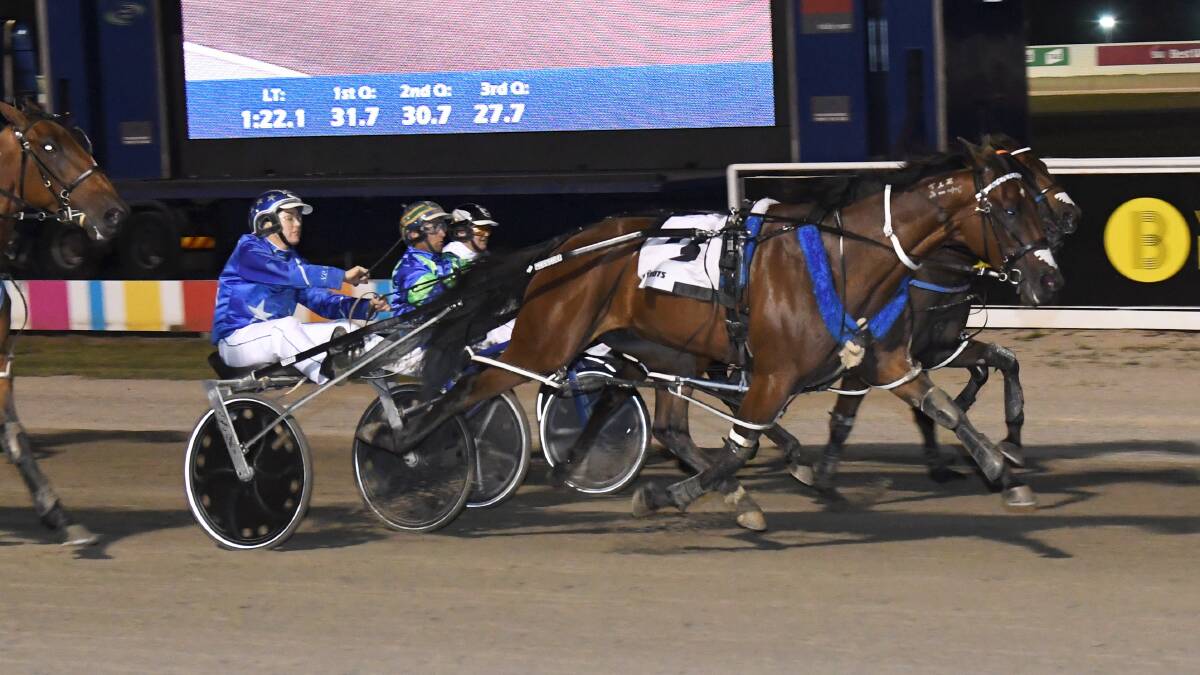 Thefixer shades Rackemup Tigerpie Tigerpie on te line in the Ballarat Pacing Cup, with Cruz Pbromac third. Picture: Lachlan Bence