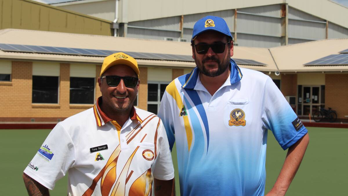 FINALISTS: Novice singles champion Jordan Atkinson (right), of Ballarat North, with runner-up Tony Spurgo (City Oval). 