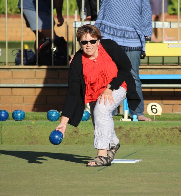 FIRST TIME: Andrea Green from the “Jolly Jacks” friendship team in trhe Midlands Golf corporate/barefoot tournament