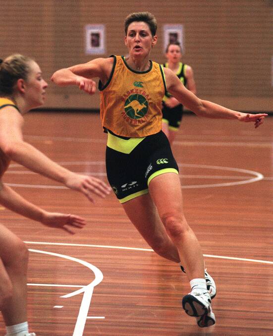 ALL-TIME GREAT: Ballarat sporting legend Robyn Maher pictured in her playing days. Picture: AAP Images 