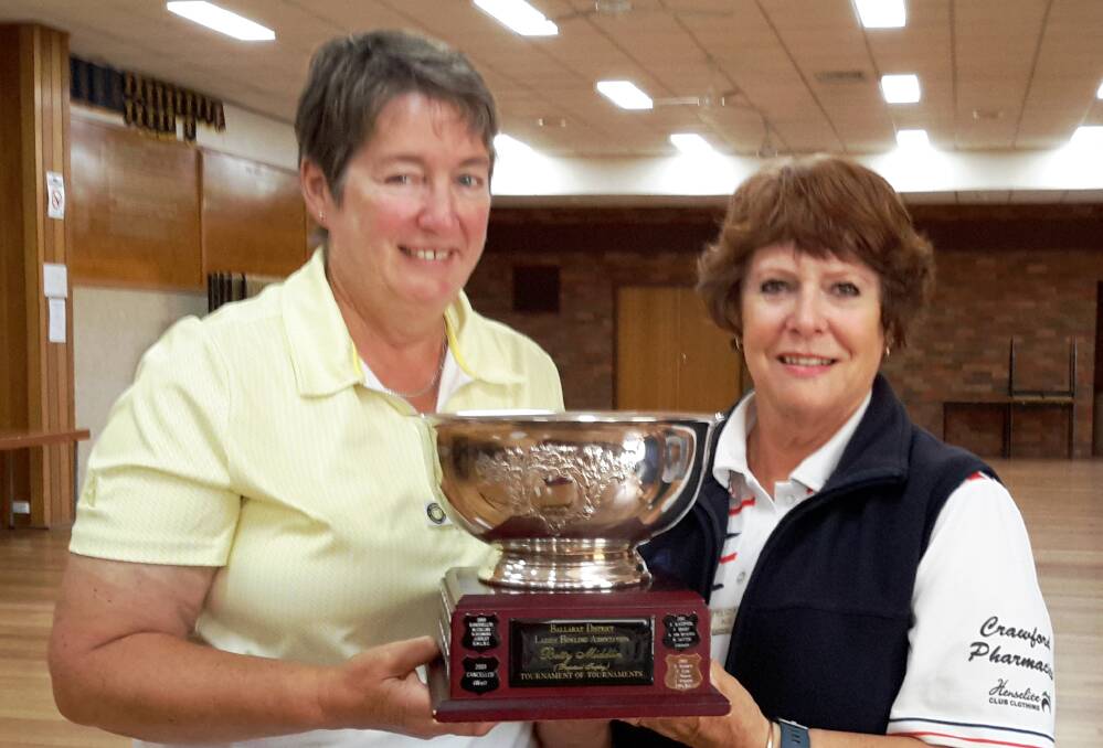 BEST COMBINATION: Yvonne Clark (Buninyong) and Elizabeth Kierce (Central Wendouree) Betty Middlin pairs trophy.  