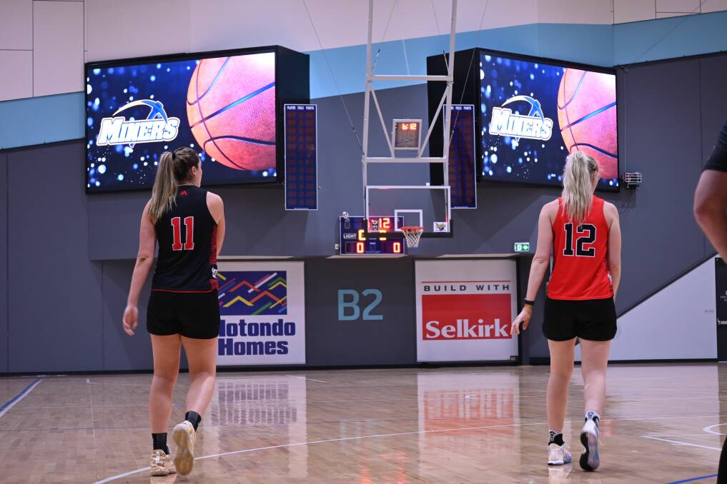 Perth Lynx players get a look at the Ballarat Sports and Events Centre.