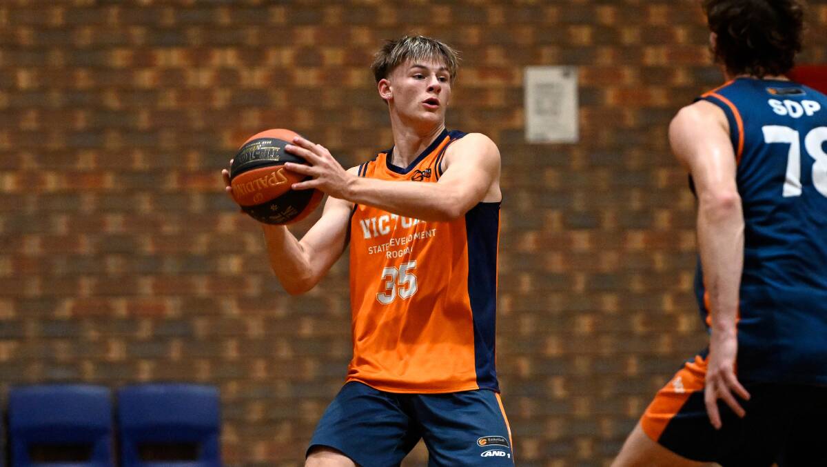 Ballarat's Ned Renfree training as part of the Victorian squad ahead of the national under-20 basketball championships in Ballarat. P{icture by Adam Trafford. Victoria squad training preview to the National U20 basketball championships being held in Ballarat this week. Taken on January 29, 2024 (Photo by Adam Trafford/Ballarat Courier)