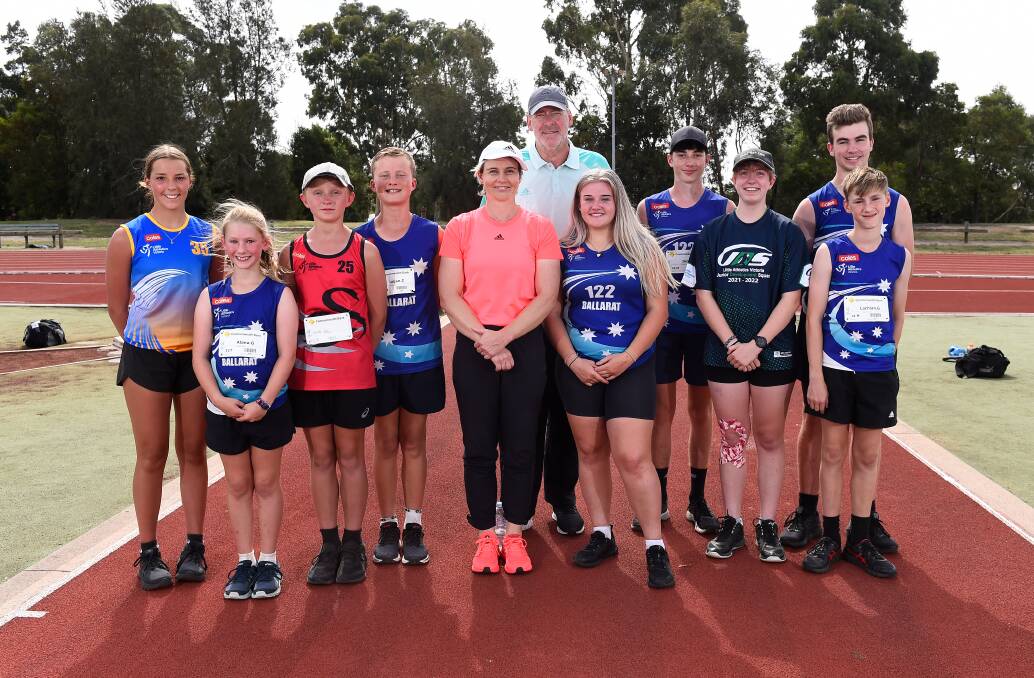 Mitchell and Hohn with Ballarat Little Athletics competitors. Picture: Adam Trafford