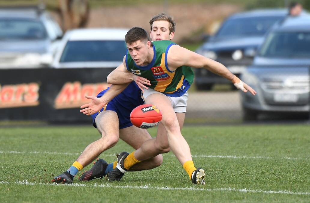 Lake Wendouree's Ash Simpson contests the loose ball during the 2019 season. Picture: Lachlan Bence