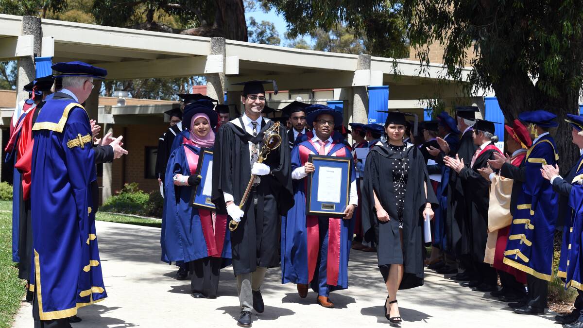 2018 Fed Uni graduates setting off on their post university lives.