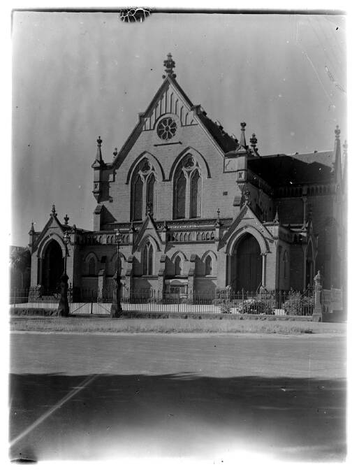 Neil Street church in 1920. Picture by Carl Reinhold Hartmann