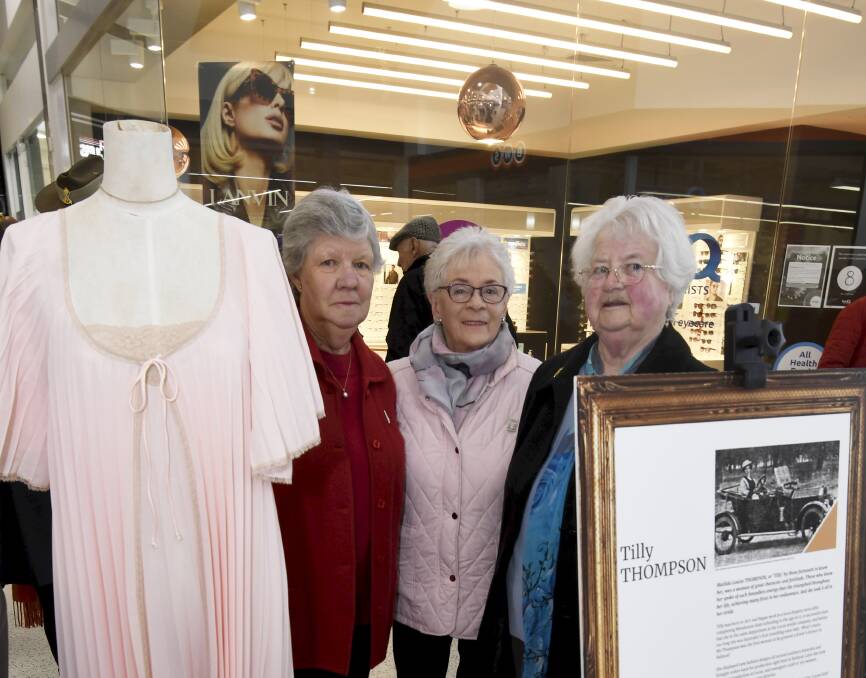 NAME: 'Lucas girls' Lynette Singleton, Joan Benton and Barbara Healey at the opening of Honoured in Lucas.