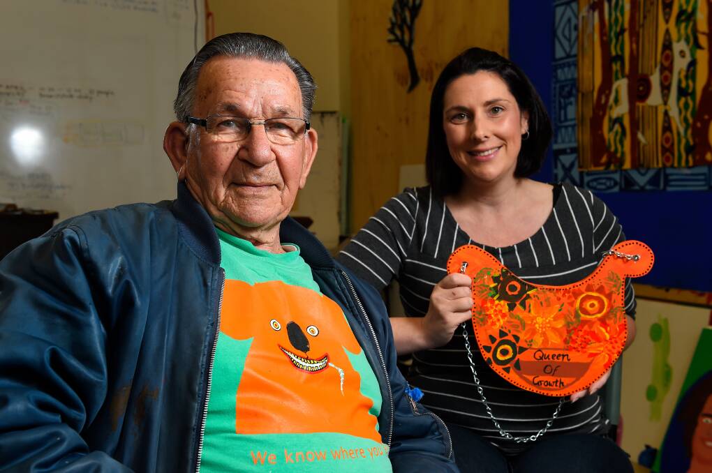 STORYTELLING: Pitcha Makin Fellas artist Ted Laxton with workshop participant Maree Cooper. Pictures: Adam Trafford 