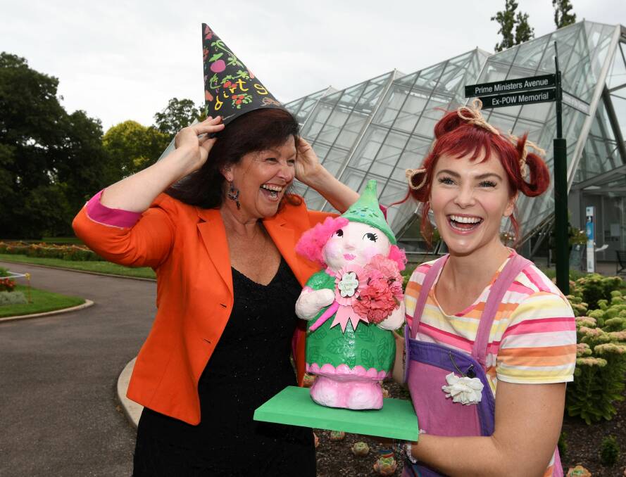 City of Ballarat mayor Samantha McIntosh and Ballarat Begonia Festival celebrity guest Dirtgirl. Picture: Lachlan Bence 