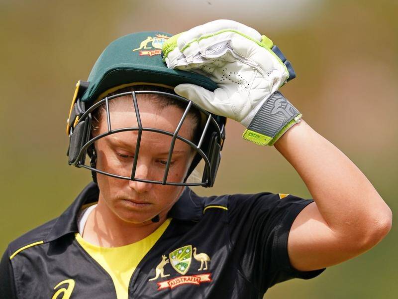 Australian captain Meg Lanning is backing out-of-form opener Alyssa Healy to emerge from a slump.