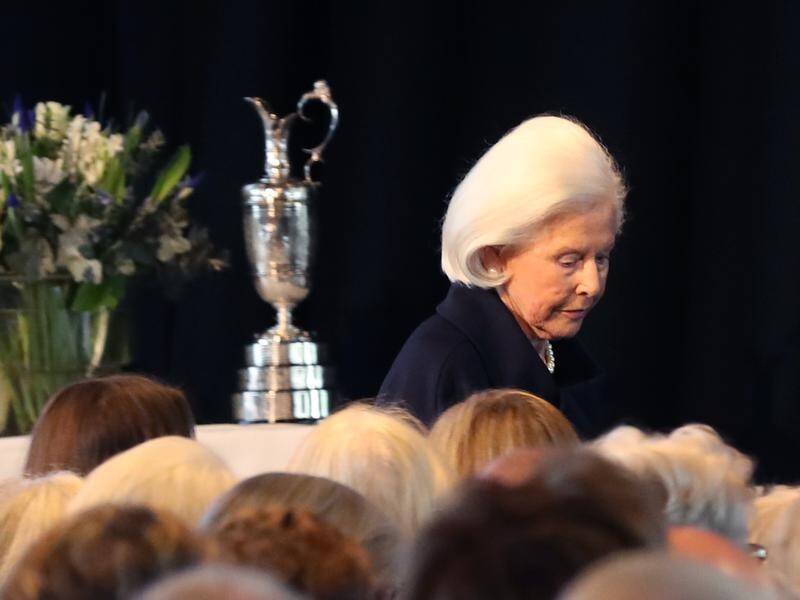 Mary Thomson, the wife of golfing great Peter Thomson, has farewelled her husband in Melbourne.
