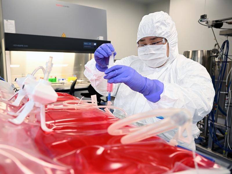 The CSIRO has opened a $23.1 million National Vaccine and Therapeutics Laboratory in Melbourne. (Joel Carrett/AAP PHOTOS)